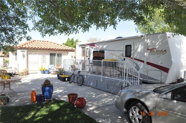 11624 Ridgemark Road, Apple Valley