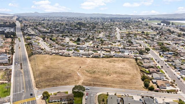 400 E Waller Lane, Santa Maria