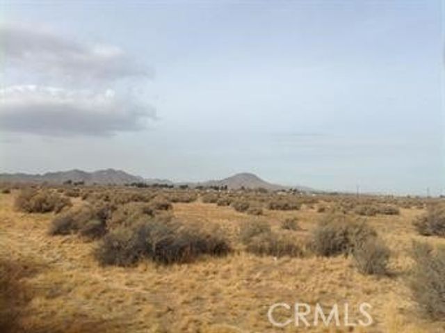 Isatis Road, Apple Valley