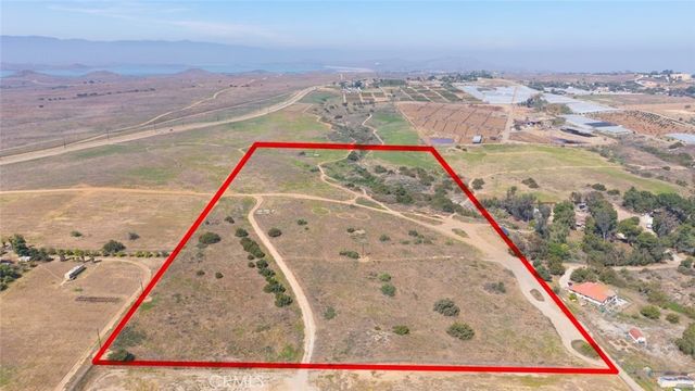 West Of Rawhide Ln, Riverside