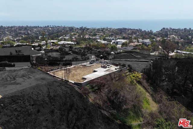 16021 Anoka Drive, Pacific Palisades