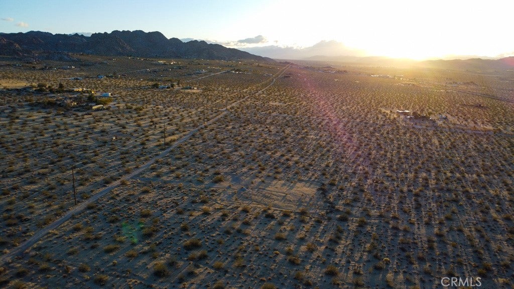 Photo of Listing #IV25100354