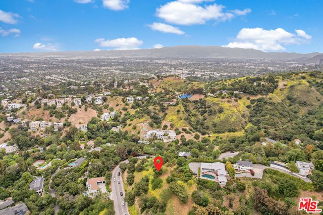 3301 Coldwater Canyon Avenue, Studio City