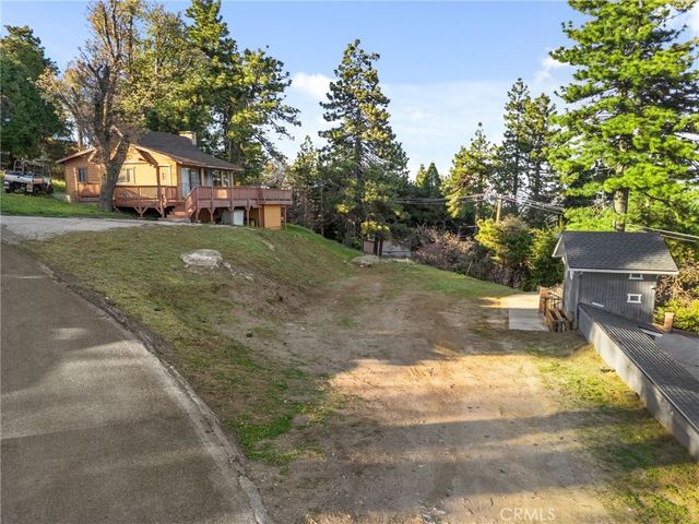 Summit Drive, Crestline