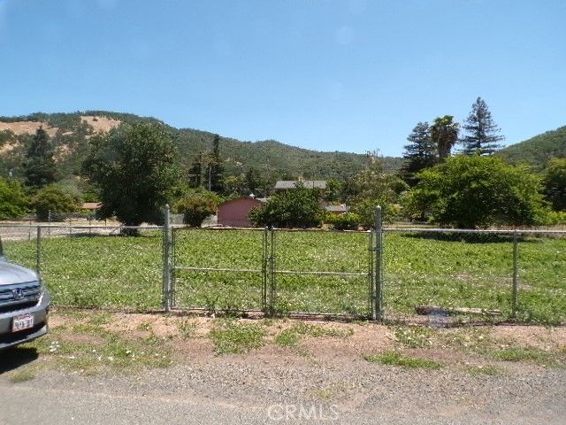 6902 Frontage Road, Lucerne