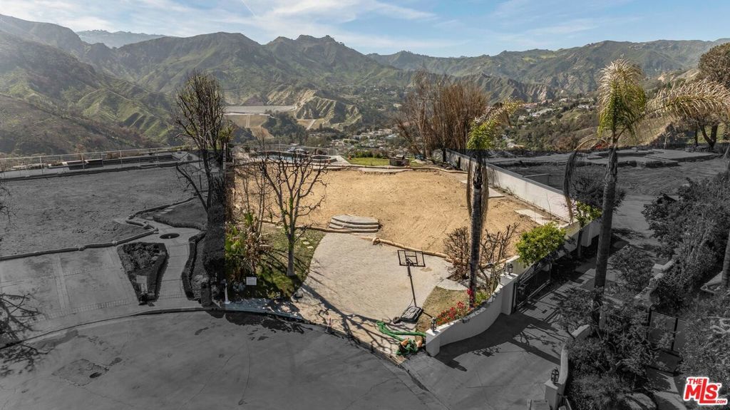 Photo of Listing #25540599