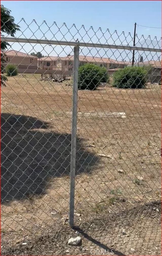 8566 Cypress Avenue, Fontana