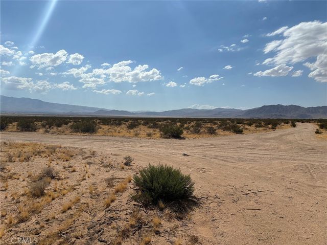 Fairlane Road, Lucerne Valley