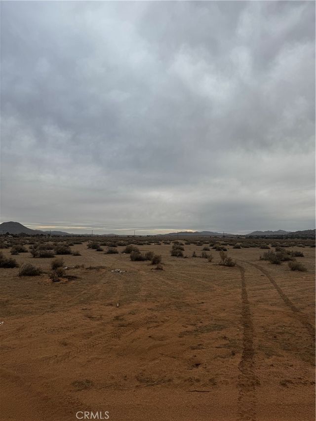 Flint Road, Apple Valley