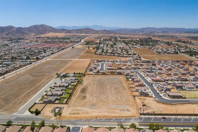 1246 Barnett, Menifee