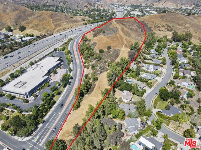 27300 Agoura Road, Calabasas