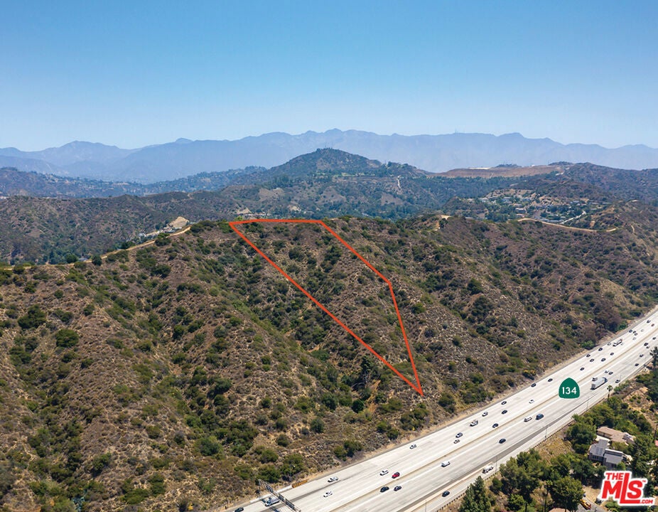 Photo of Listing #25560135