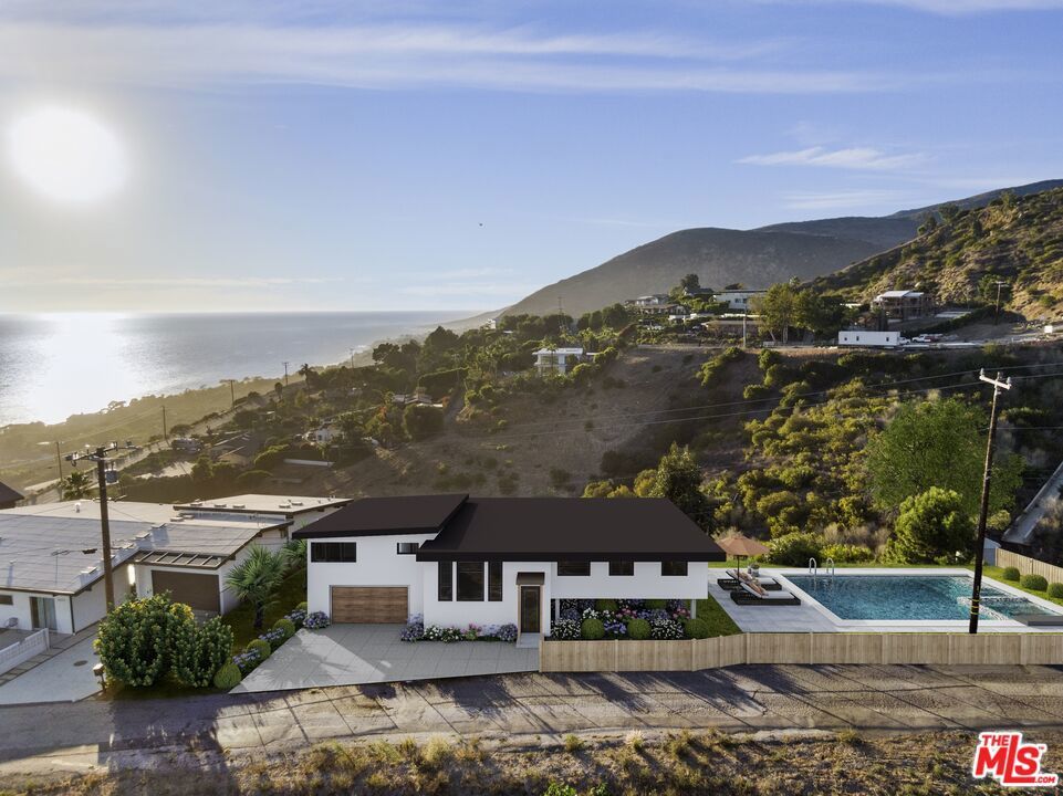 4615 Via Vienta Street, Malibu