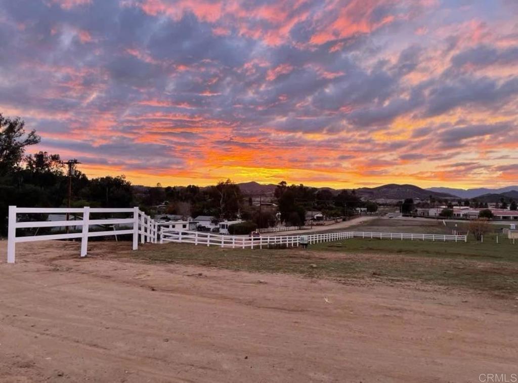 Photo of Listing #PTP2505198