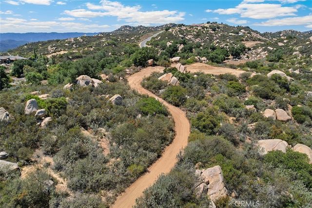 42125 Angels Peak Court, Murrieta