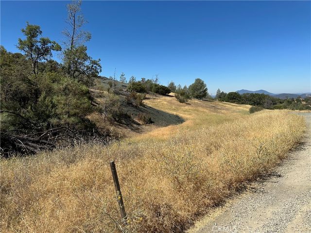 22017 No Guns Road, Clearlake Oaks