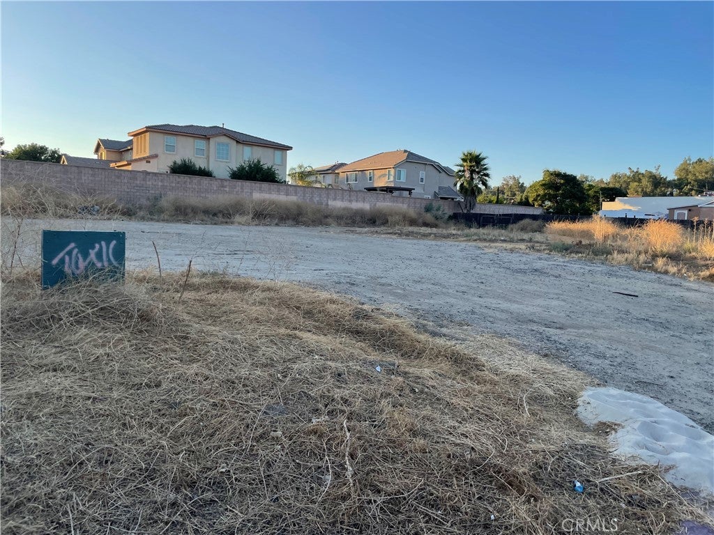 Photo of Listing #IV25097279