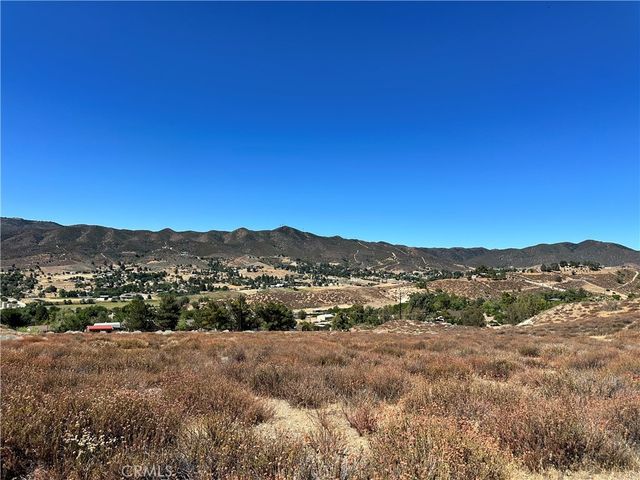 90 W Avenue N-8, Leona Valley