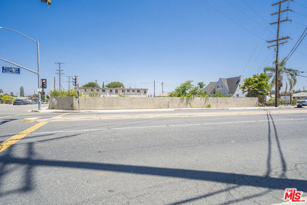 12209 Rosecrans Avenue, Norwalk