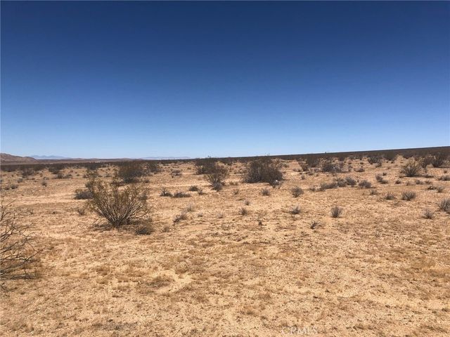 Kenwood Road, Adelanto