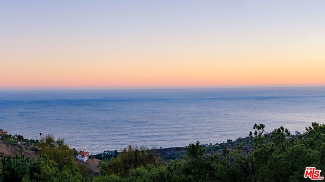 1 Eldermoor Dr, Malibu