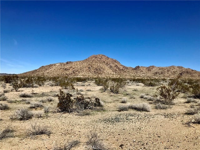 Palomino Road, Helendale