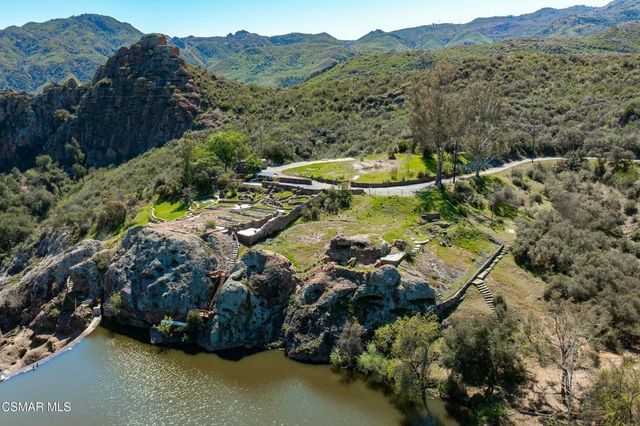 28805 Lakeshore Drive, Agoura Hills