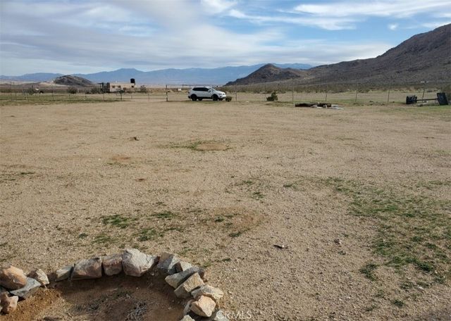 Meadowlark Lane, Lucerne Valley