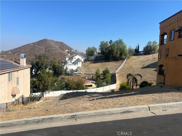 22871 Giant Fir, Canyon Lake