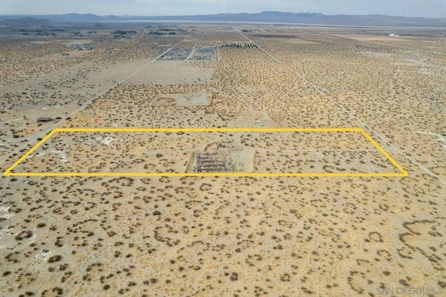 Keats Rd, Adelanto