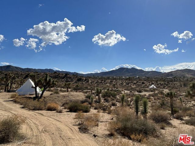 2 Indio Avenue, Yucca Valley