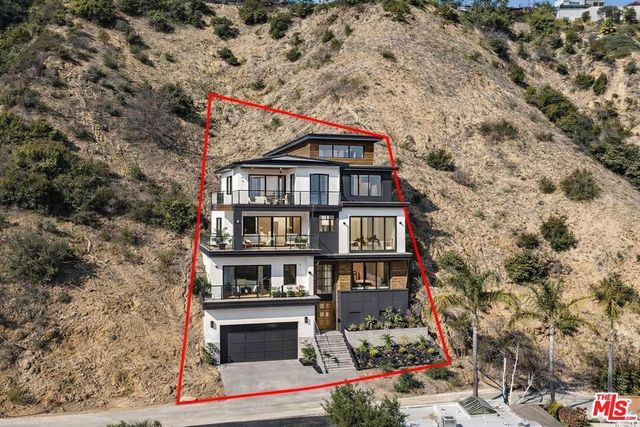 3573 Camino De La Cumbre, Sherman Oaks