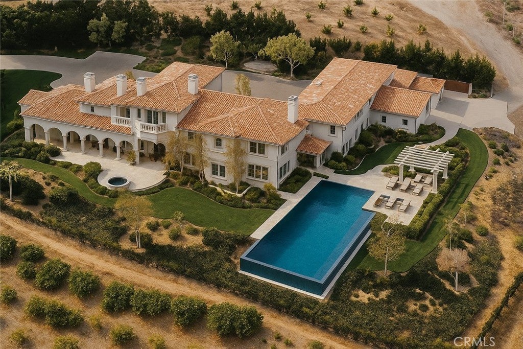 Photo of Listing #SR25192860