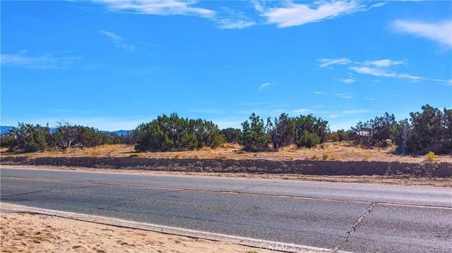 El Centro Road, Oak Hills