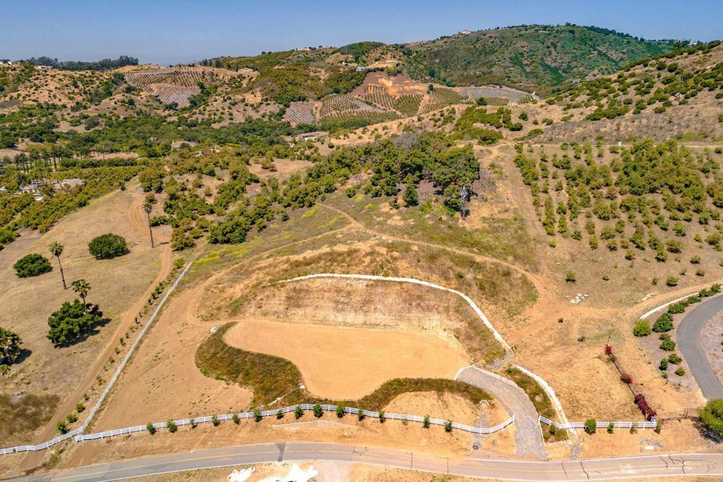 Photo of Listing #PTP2506755