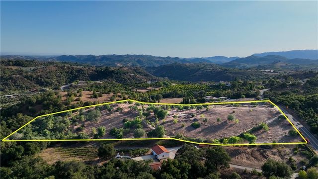 22735 Carancho Road, Temecula