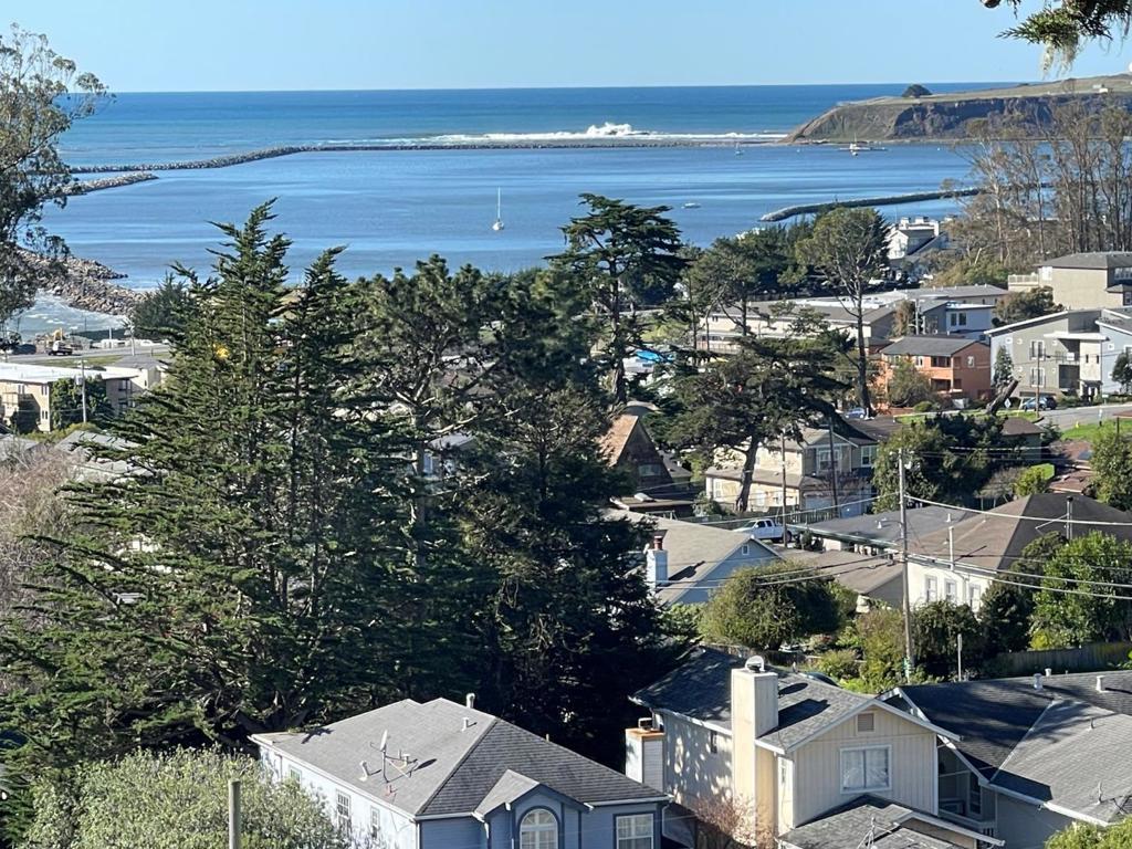 Photo of Listing #ML82020390