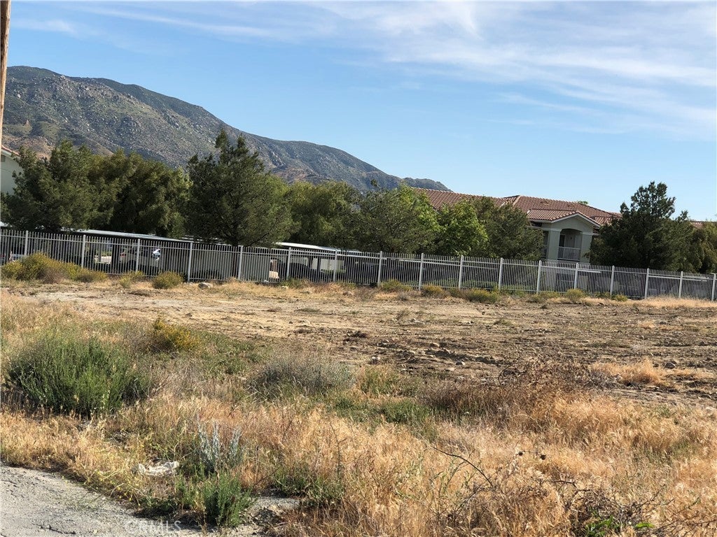 Photo of Listing #IV25201192