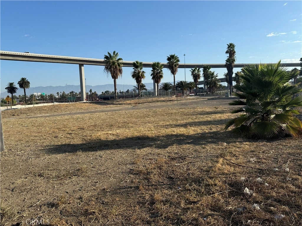 2200 La Cadena, Riverside