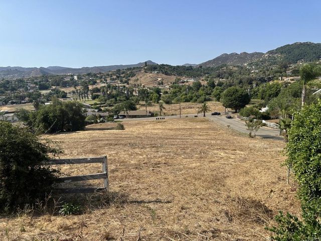 3009 Reed Rd., Escondido