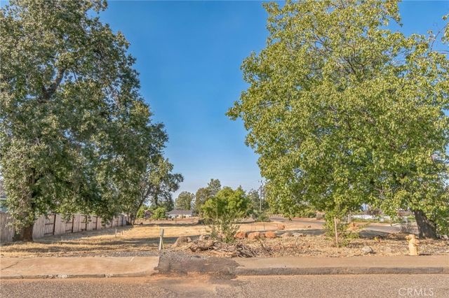300 Starlight Court, Paradise