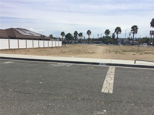 Bushnell Avenue, Riverside