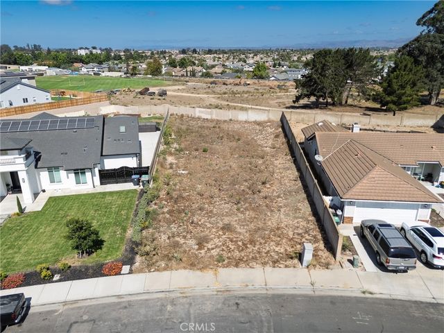 827 Firefox Drive, Santa Maria