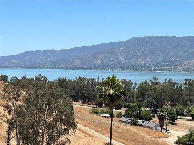 Skyline, Lake Elsinore
