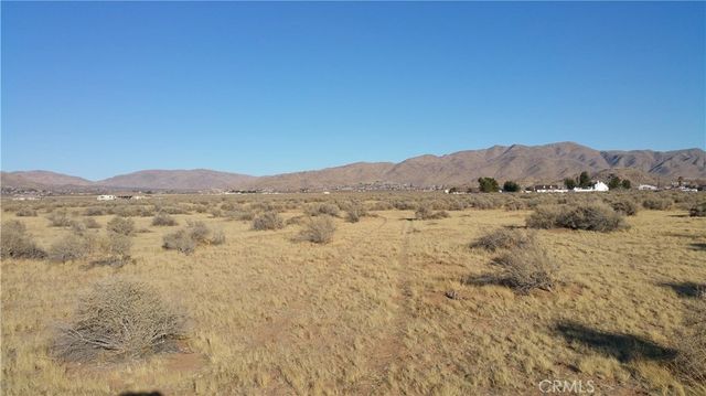 0 0 Standing Rock, Apple Valley