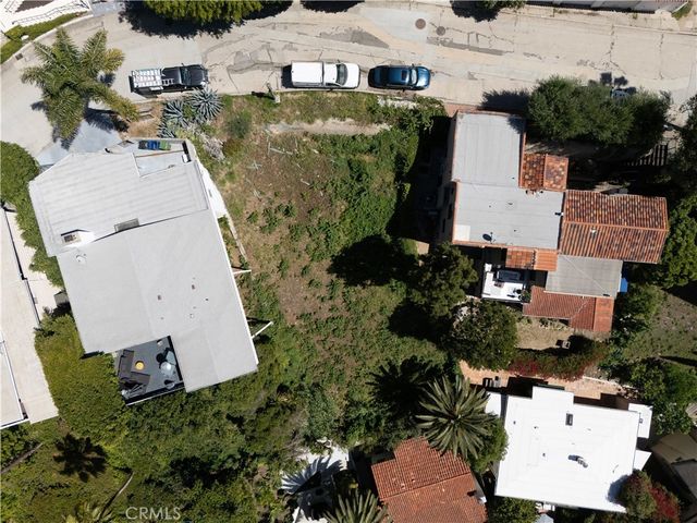 6682 Whitley Terrace, Los Angeles