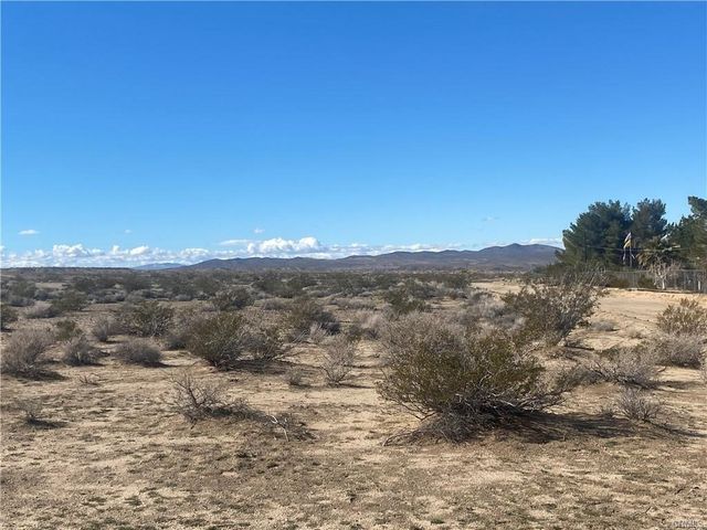 23415 Spinet, Barstow