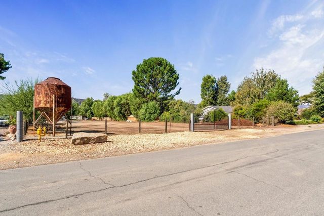 Lenox Lane, Murrieta