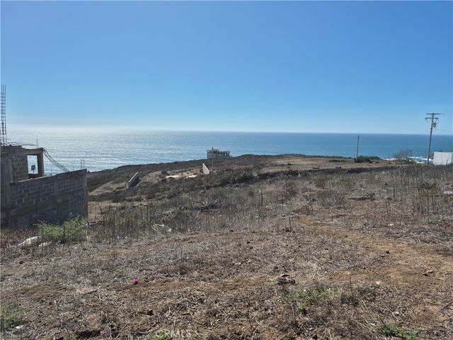 2 San Clemente Avenue, Other