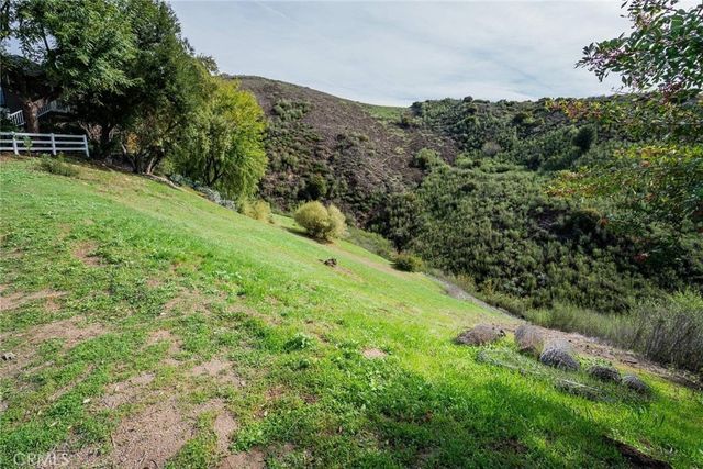 16 Holster Lane, Bell Canyon